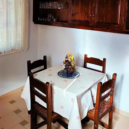 Mariana's Corfu * Λευκίμμη