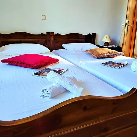 Mariana's Corfu * Λευκίμμη